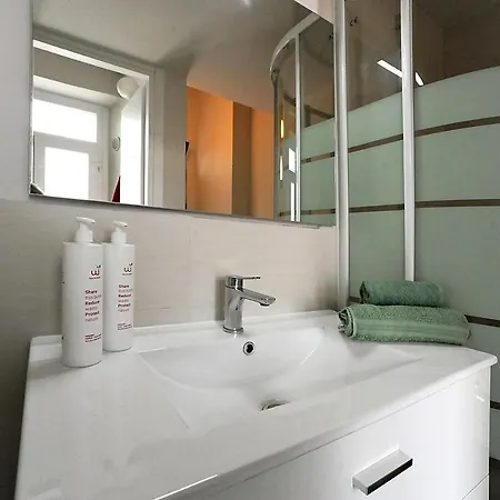 Modern In Lingotto Area By Wonderful Italy Apartment *